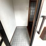 (玄関)